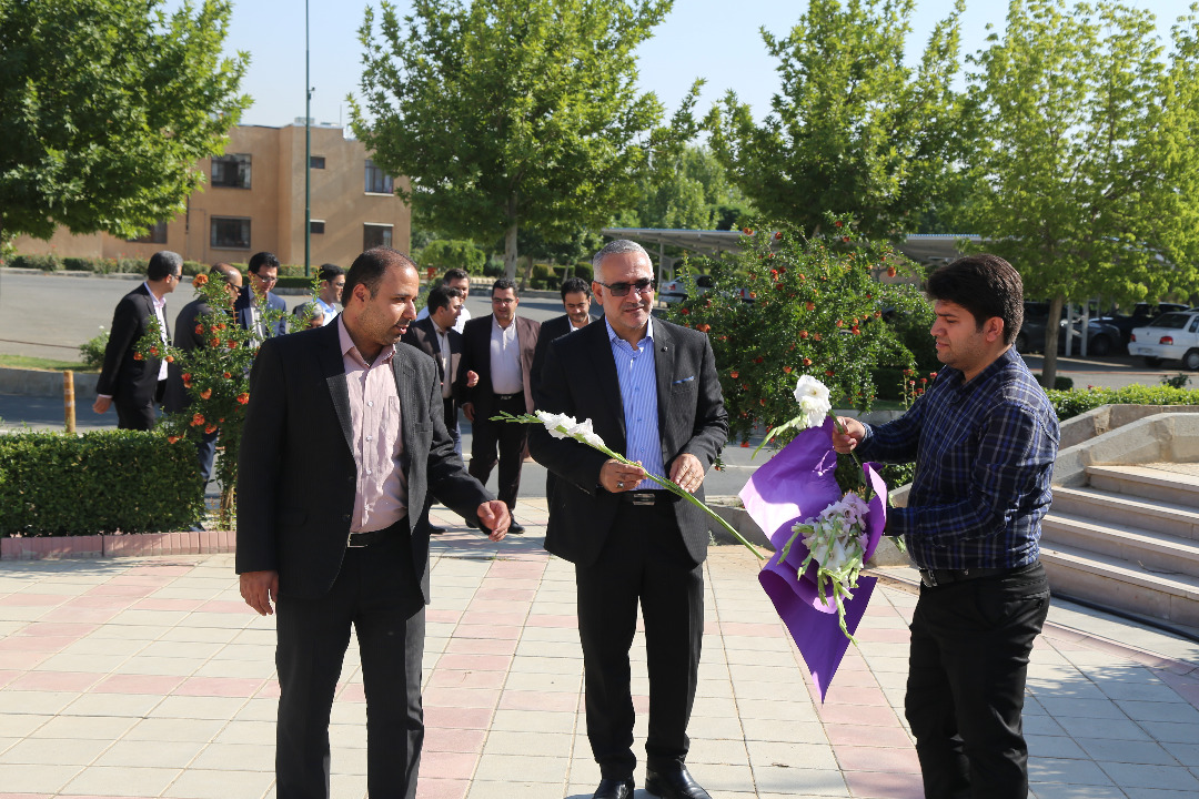 تجدید بیعت جهادگران جهاد دانشگاهی استان کردستان با شهداء