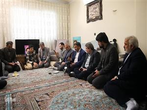 دیدار جامعه قرآنی با خانواده شهید تقوی